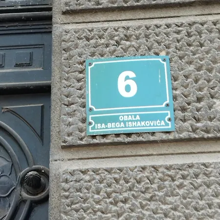 Latin Bridge Hostel